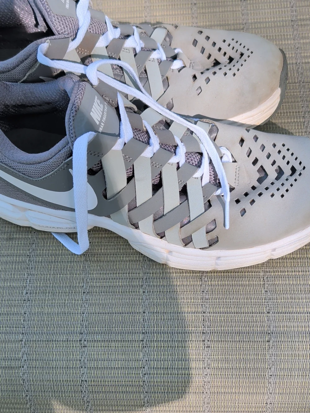 Nike Lunar Fingertrap TR Shoes Gray White Running Sneakers Men's 8.5